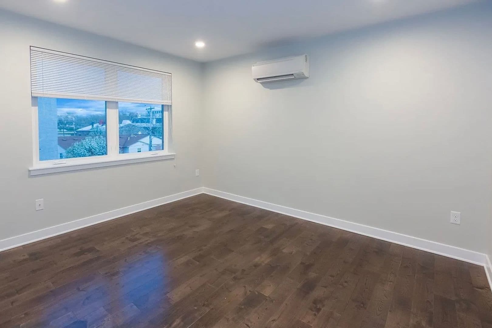Philadelphia Apartment: 1228 W College Ave