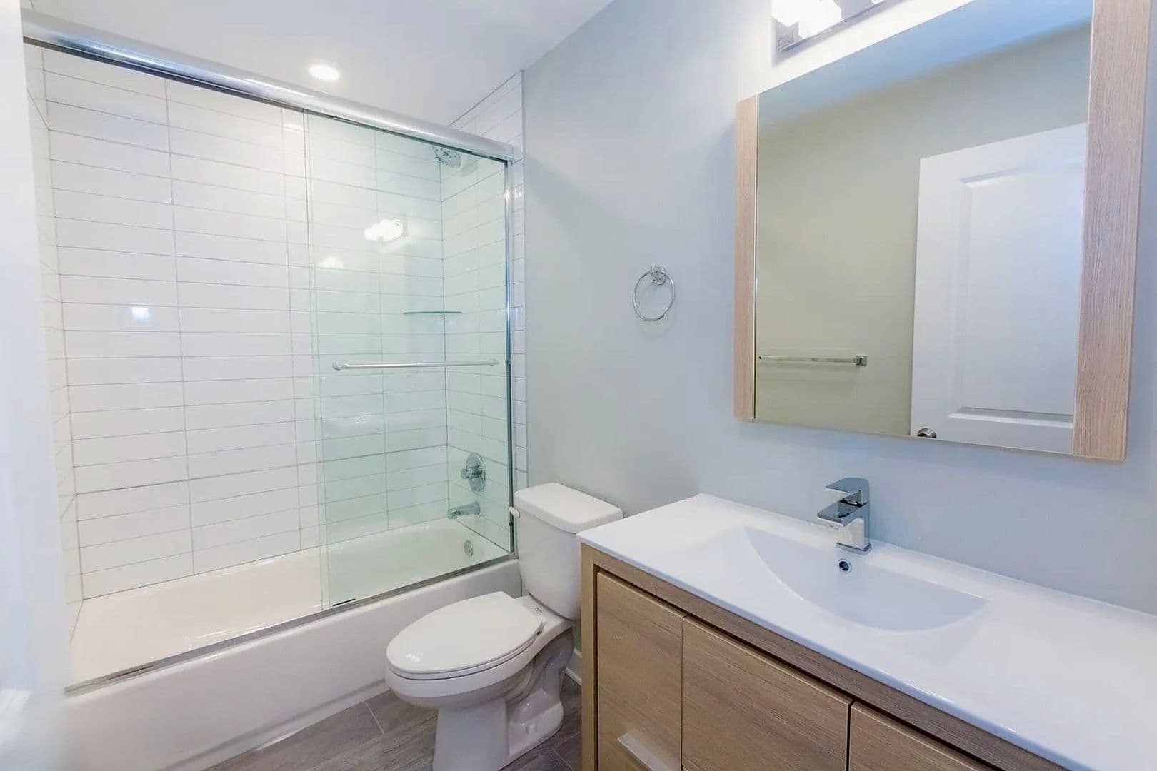 Philadelphia Apartment: 1228 W College Ave