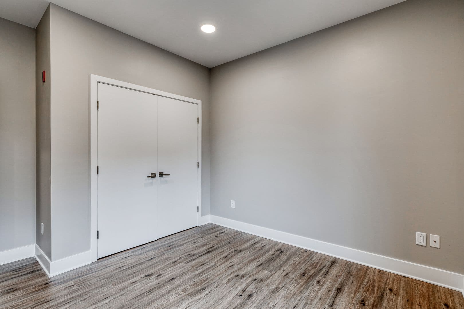 Philadelphia Apartment: 1952 Bryn Mawr Avenue