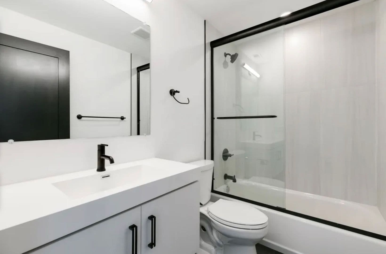 Philadelphia Apartment: 3045 Richmond Street