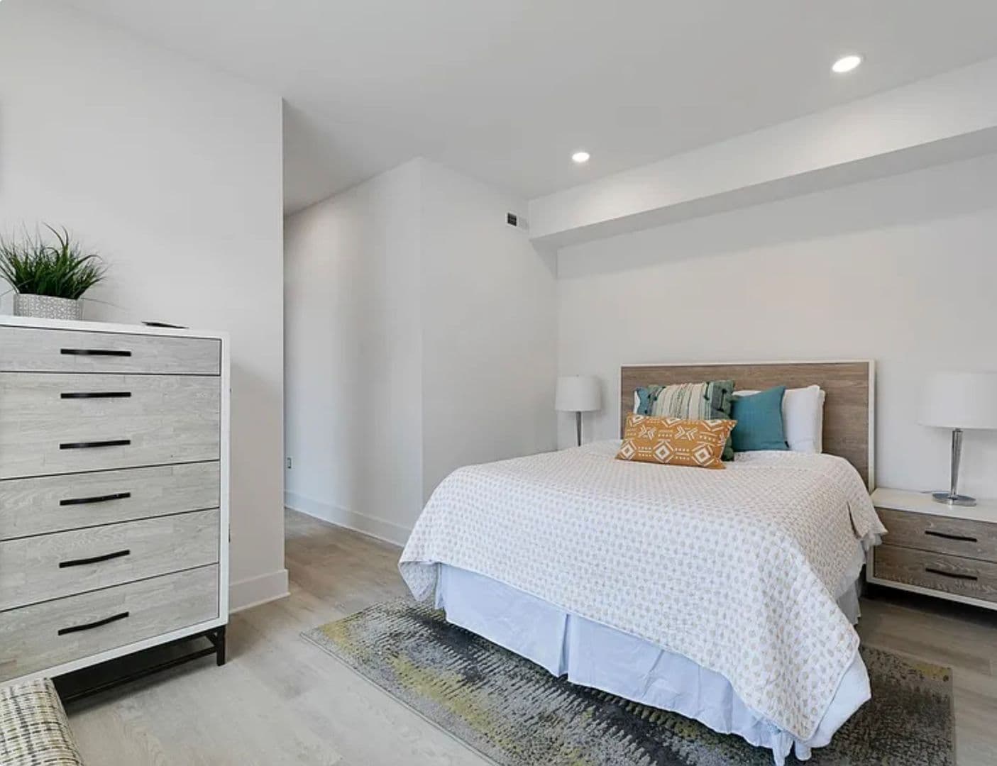 Philadelphia Apartment: 3045 Richmond Street