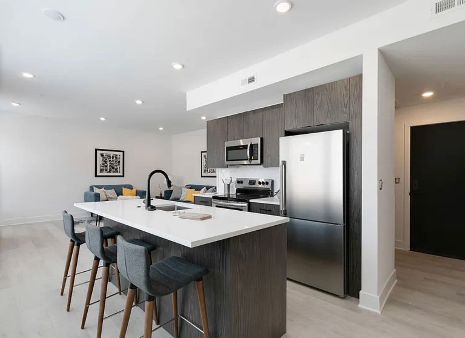 Philadelphia Apartment: 3045 Richmond Street