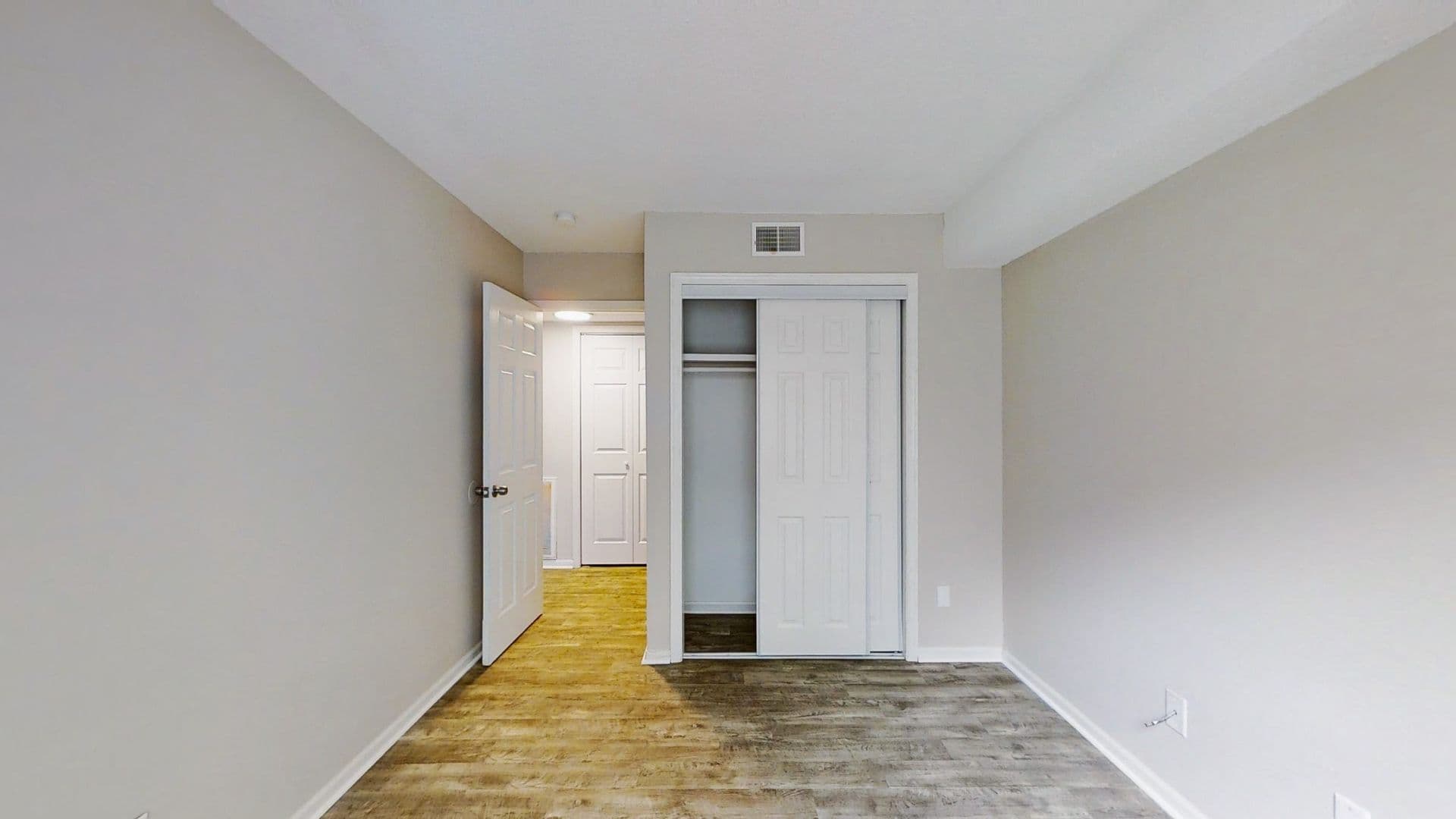 Carbondale Apartment: 900 E Grand Ave