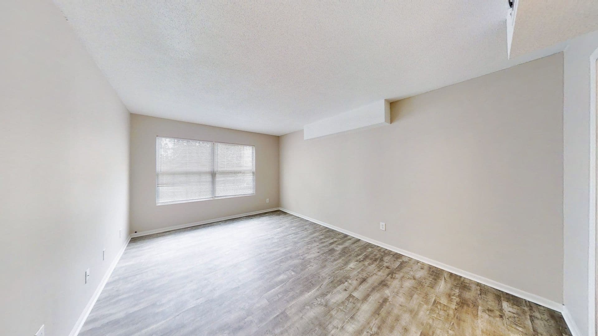 Carbondale Apartment: 900 E Grand Ave