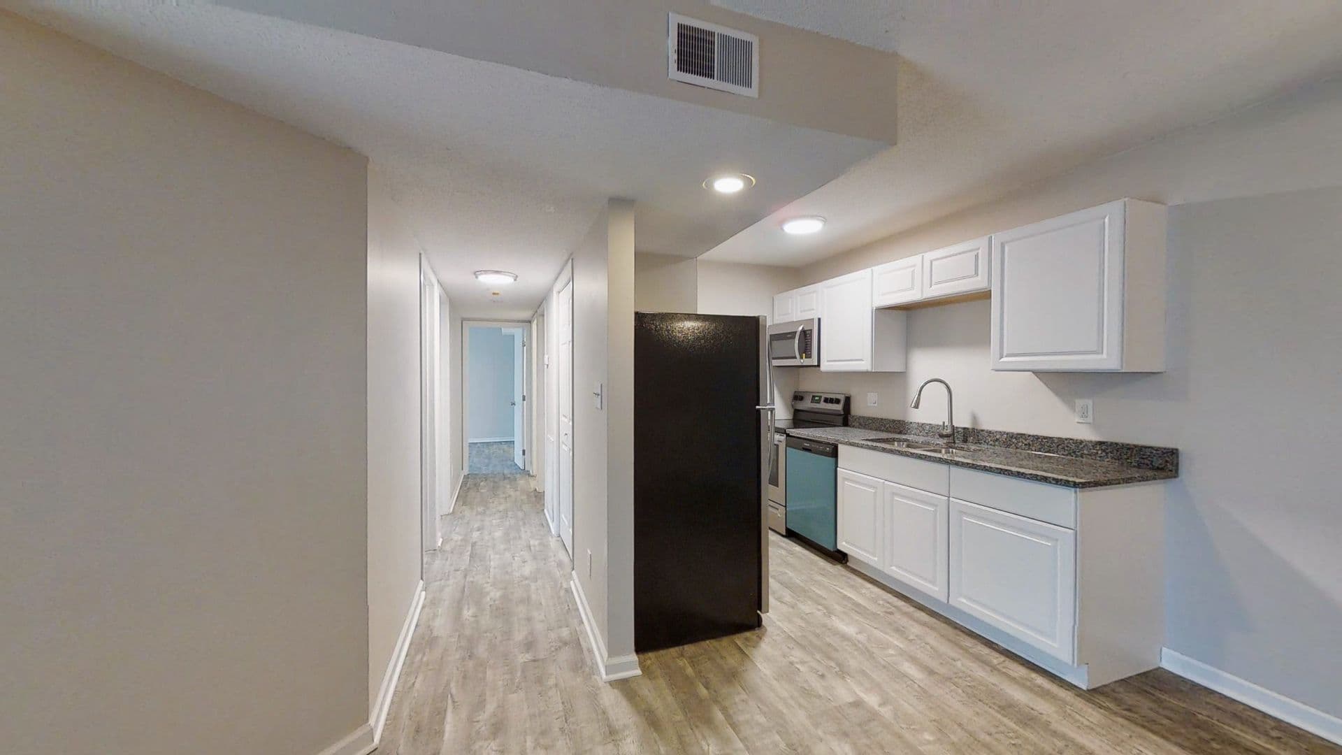 Carbondale Apartment: 900 E Grand Ave