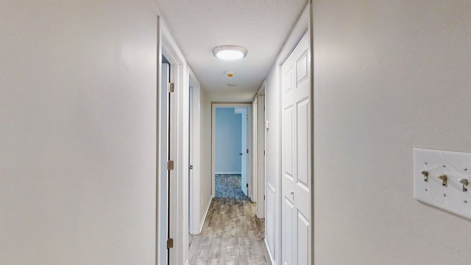 Carbondale Apartment: 900 E Grand Ave