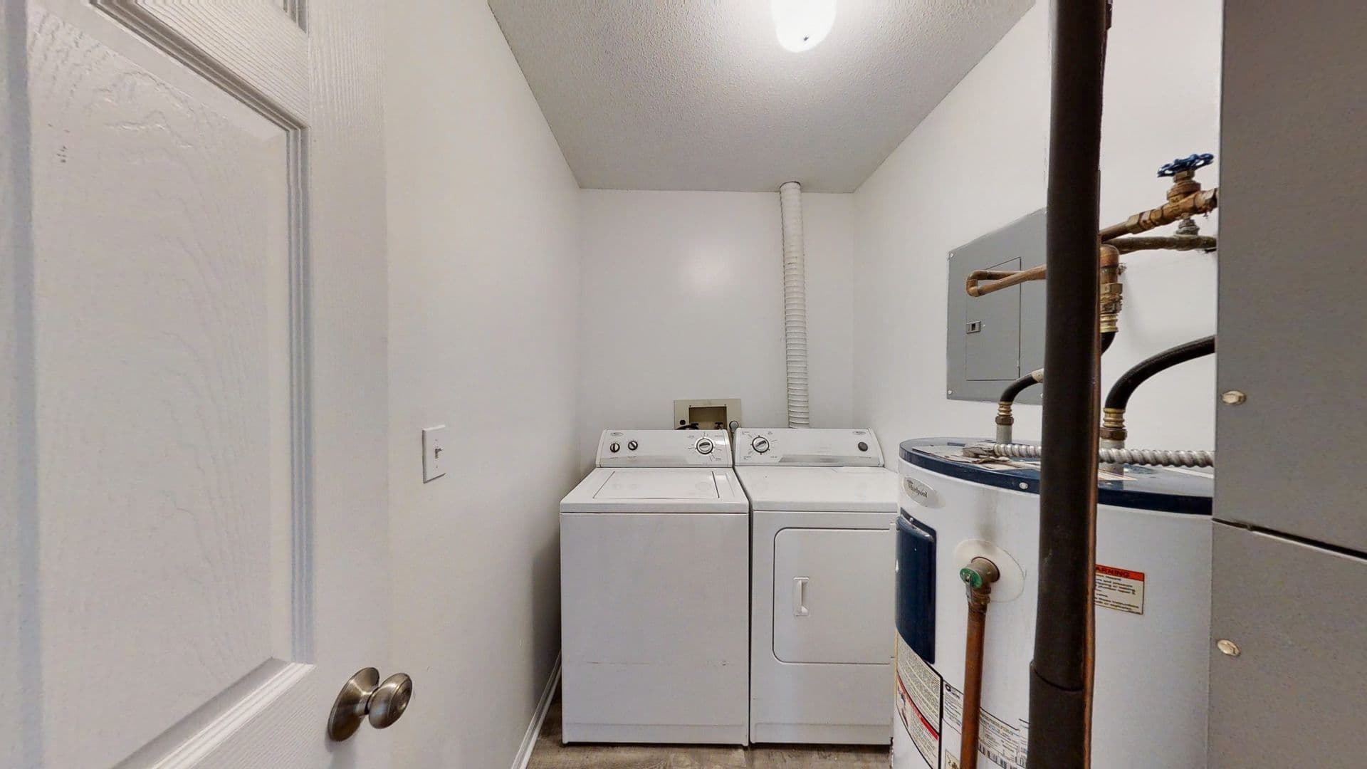 Carbondale Apartment: 900 E Grand Ave