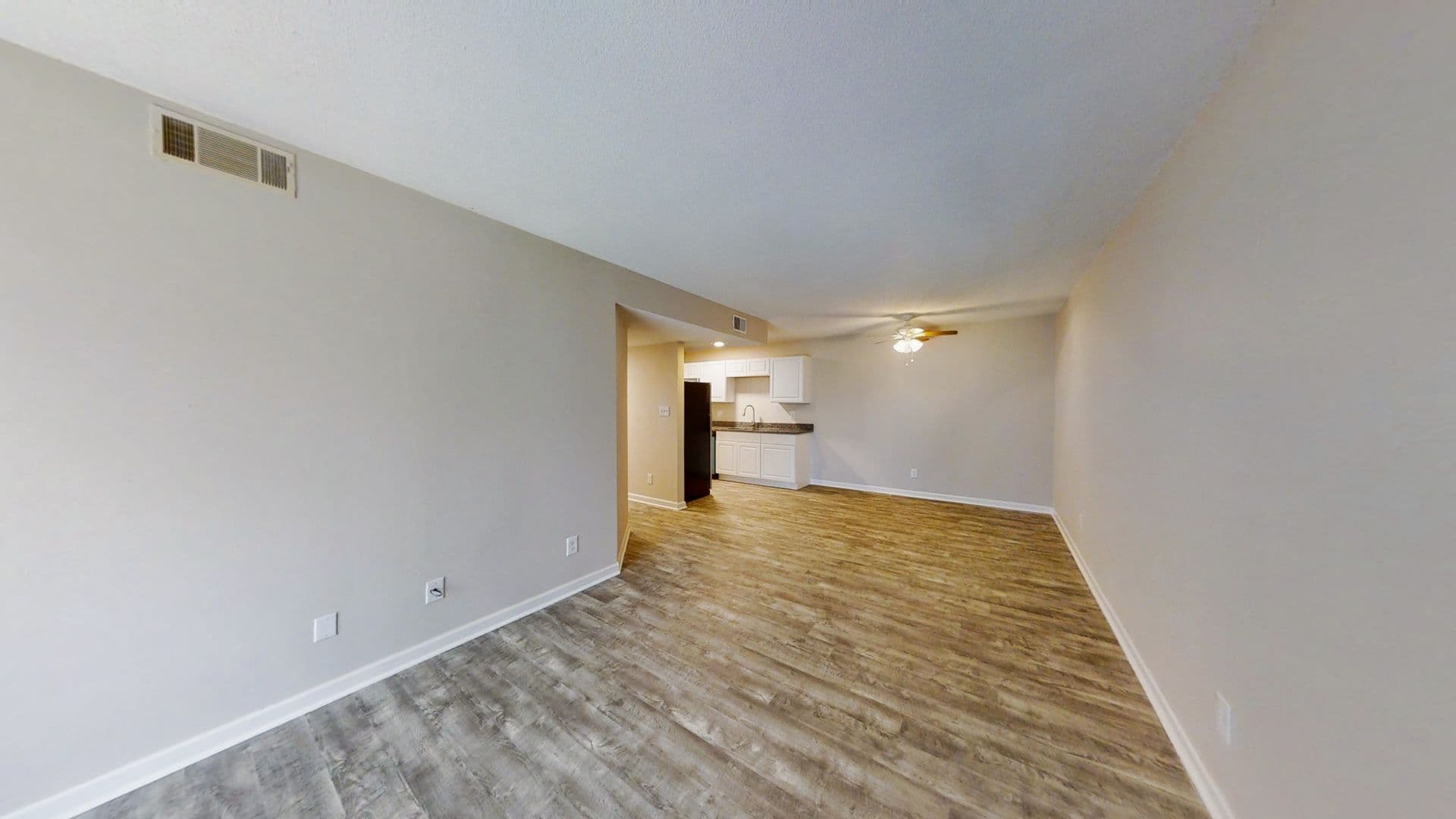 Carbondale Apartment: 900 E Grand Ave