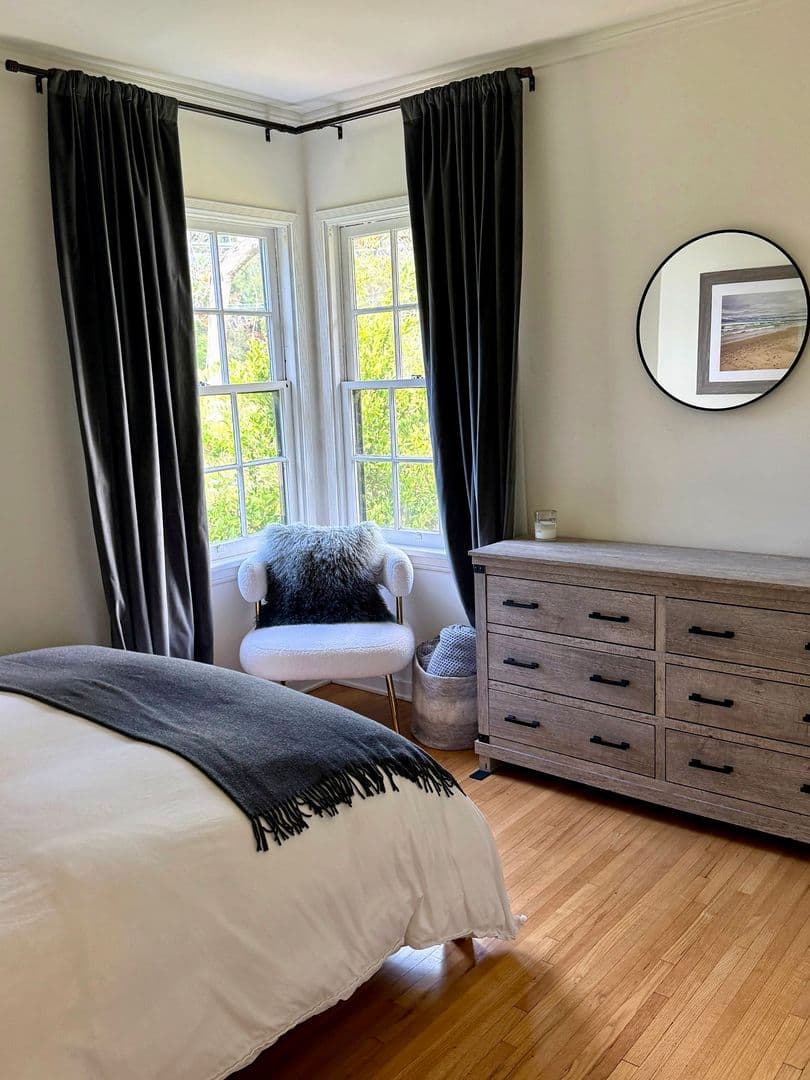 Los Angeles House: 2828 Laurel Canyon Pl