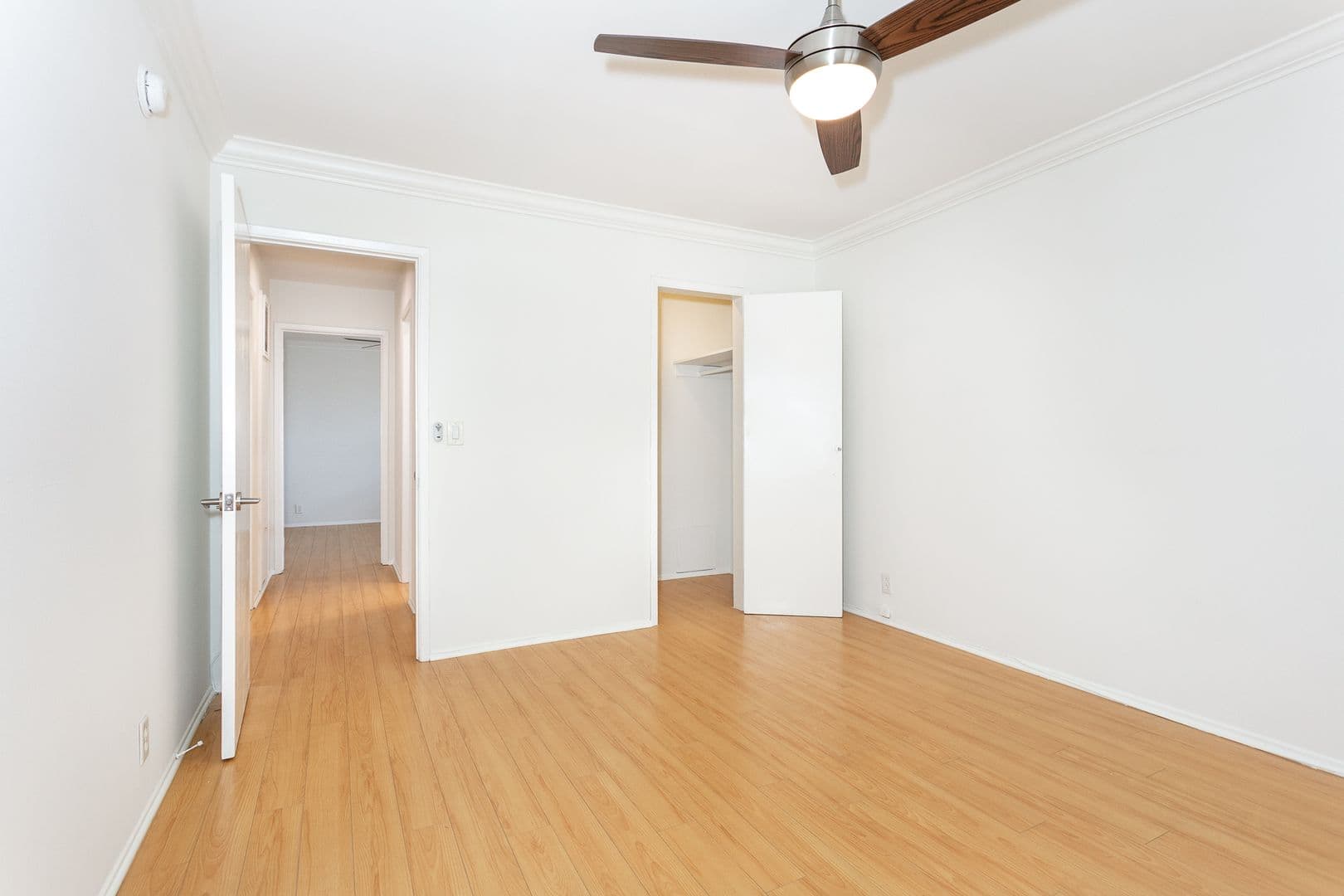 Los Angeles Apartment: 6617 Orange Street