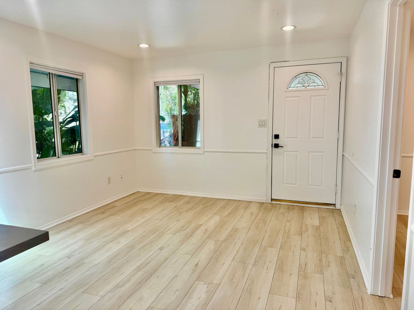 Los Angeles Apartment: 1704 Grafton St
