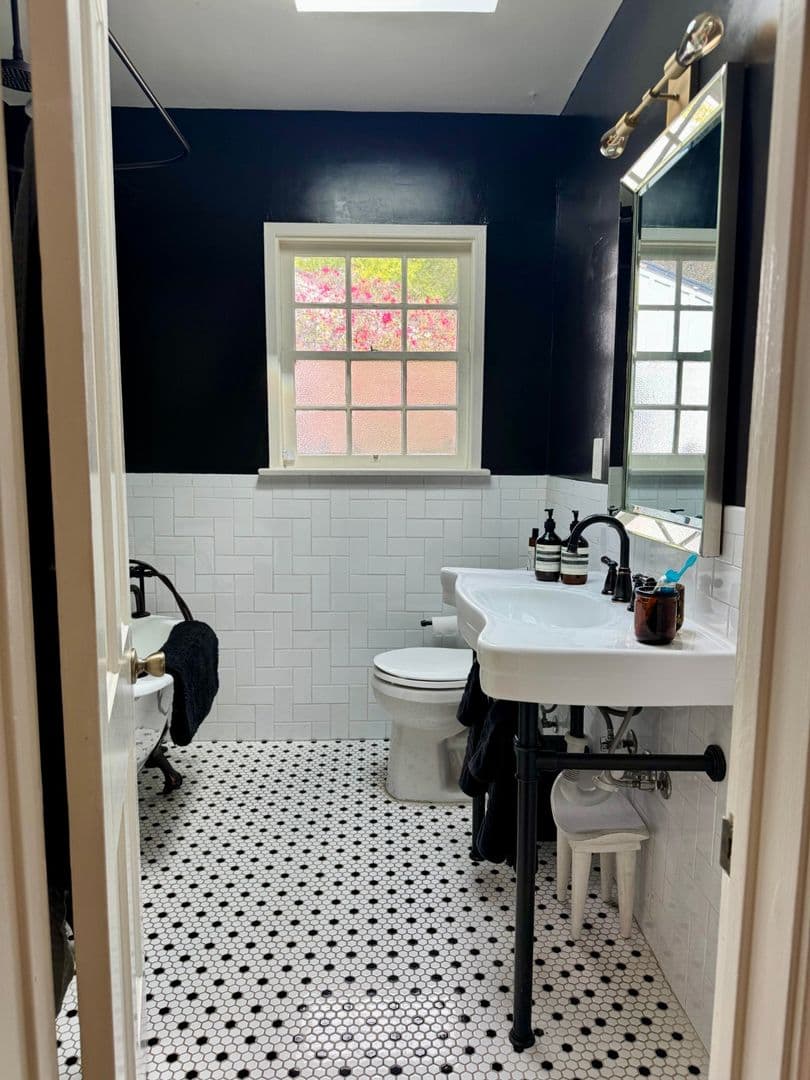 Los Angeles House: 2828 Laurel Canyon Pl