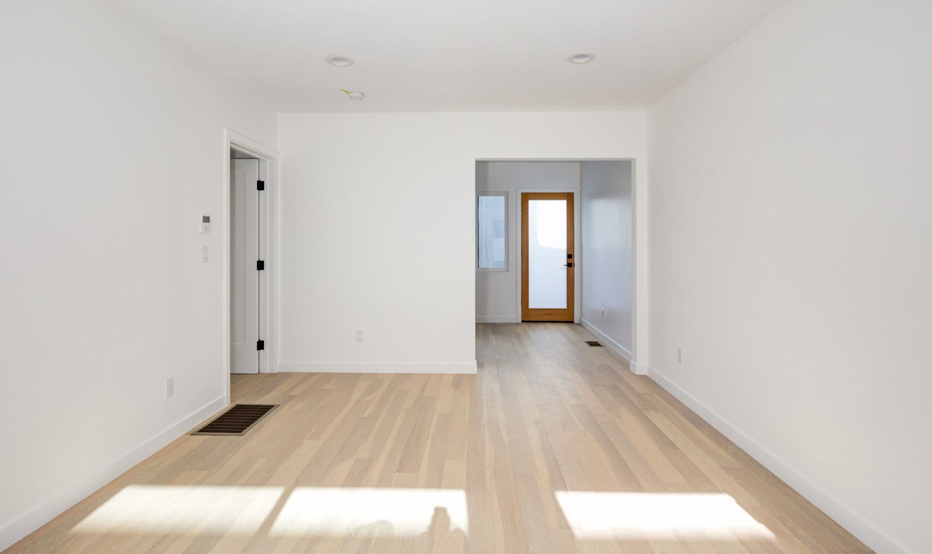 Los Angeles Apartment: 2314 Glendale Blvd