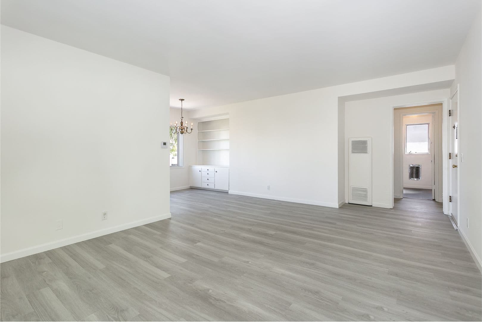 Los Angeles Apartment: 1041 S Wooster St