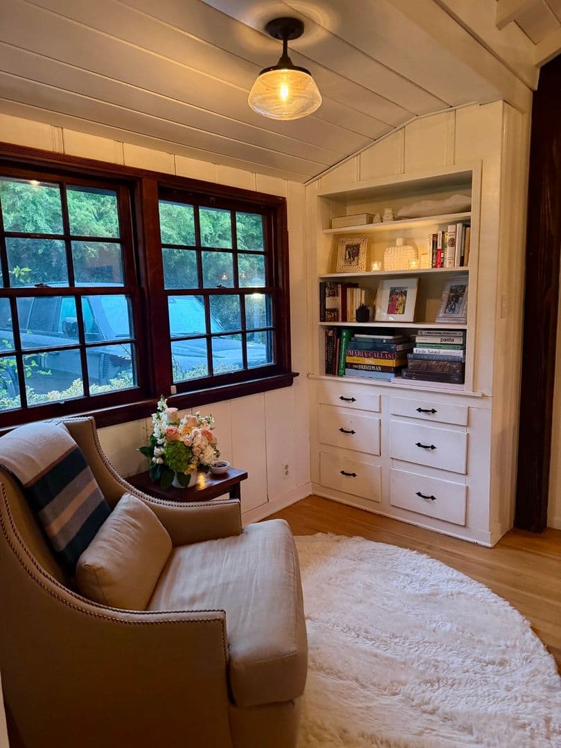 Los Angeles House: 2828 Laurel Canyon Pl