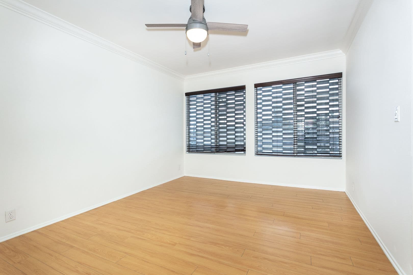 Los Angeles Apartment: 6617 Orange Street