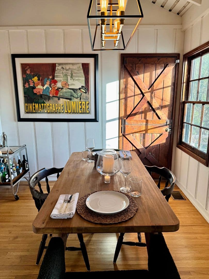 Los Angeles House: 2828 Laurel Canyon Pl