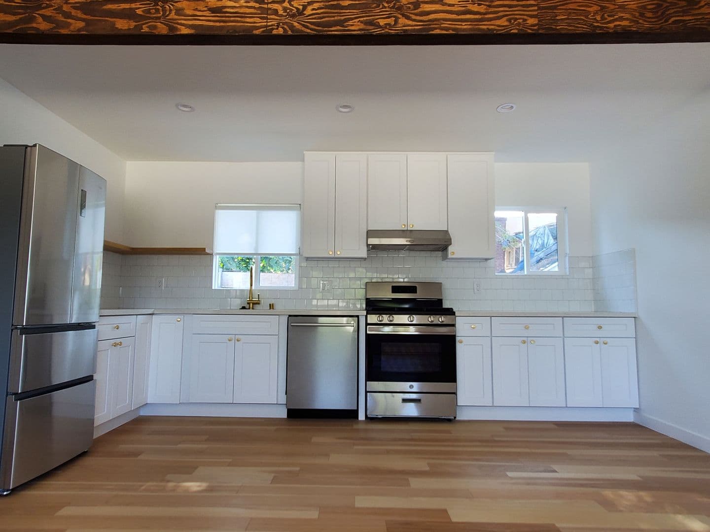 Los Angeles Apartment: 1491 Scott Ave