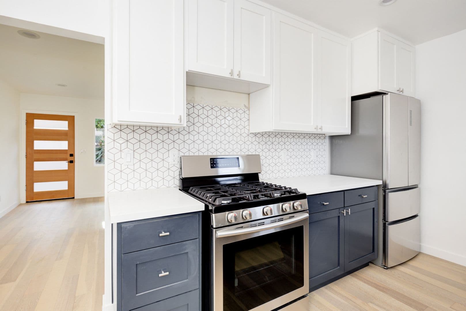 Los Angeles Apartment: 2314 Glendale Blvd