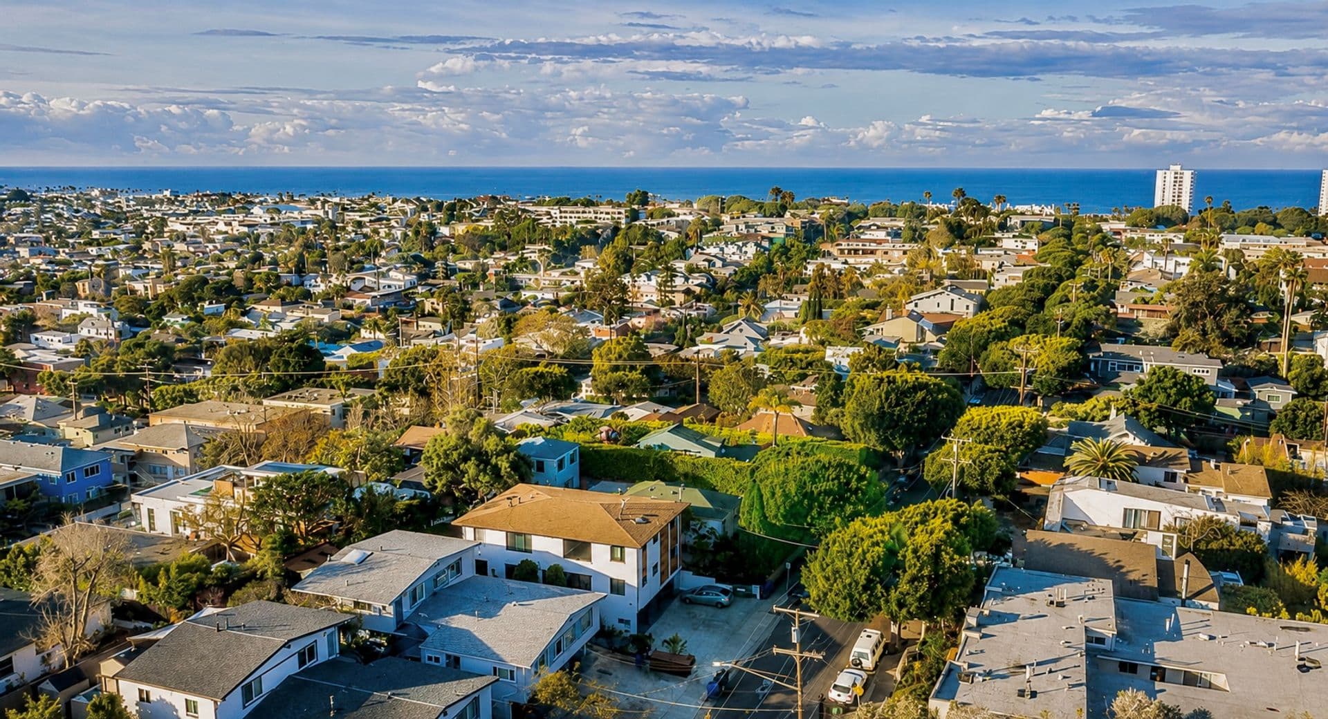 Santa Monica Apartment: 724 Ashland Ave