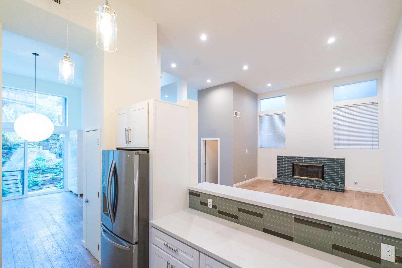 Los Angeles House: 633 Museum Dr