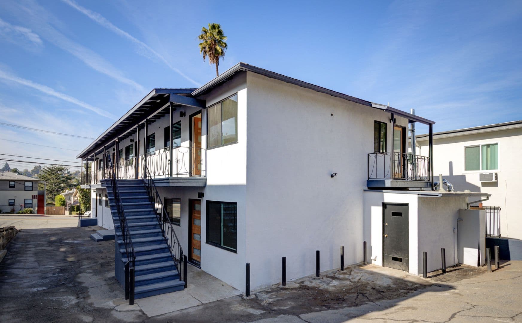 Los Angeles Apartment: 2314 Glendale Blvd