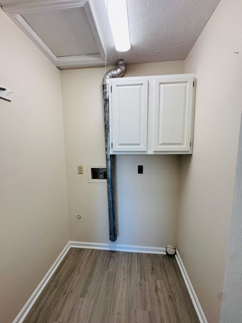 Middletown Apartment: 1408 Jackson Lane