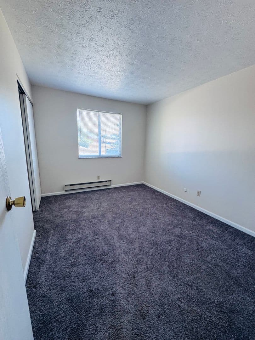 Middletown Apartment: 1408 Jackson Lane