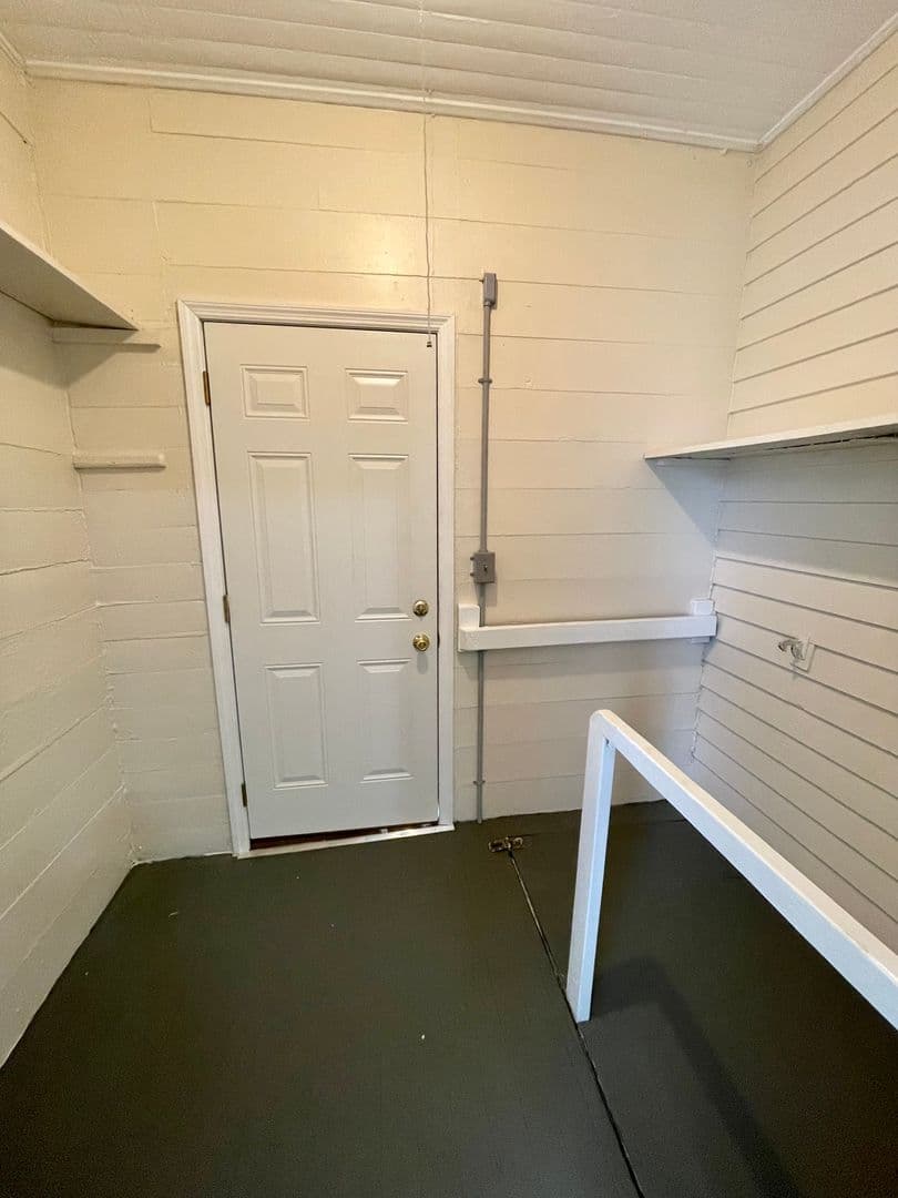 Middletown House: 1100 Baltimore Street