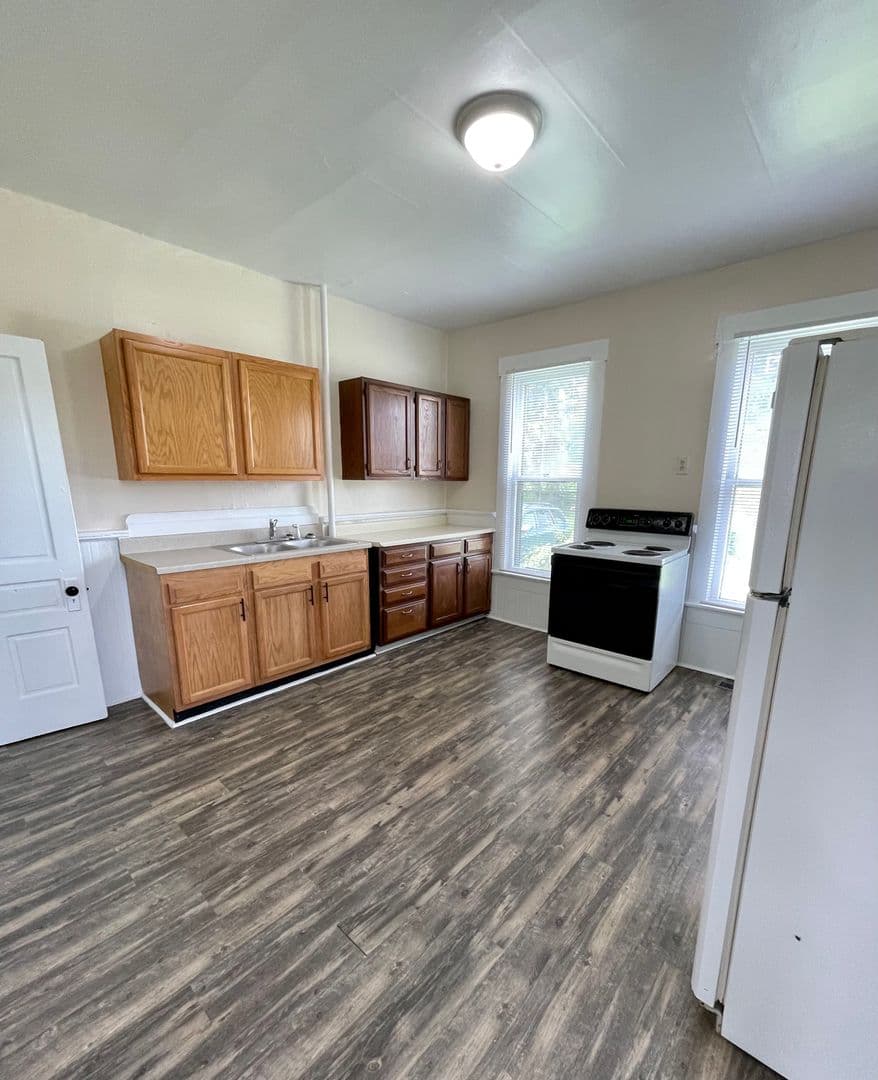 Middletown House: 1100 Baltimore Street