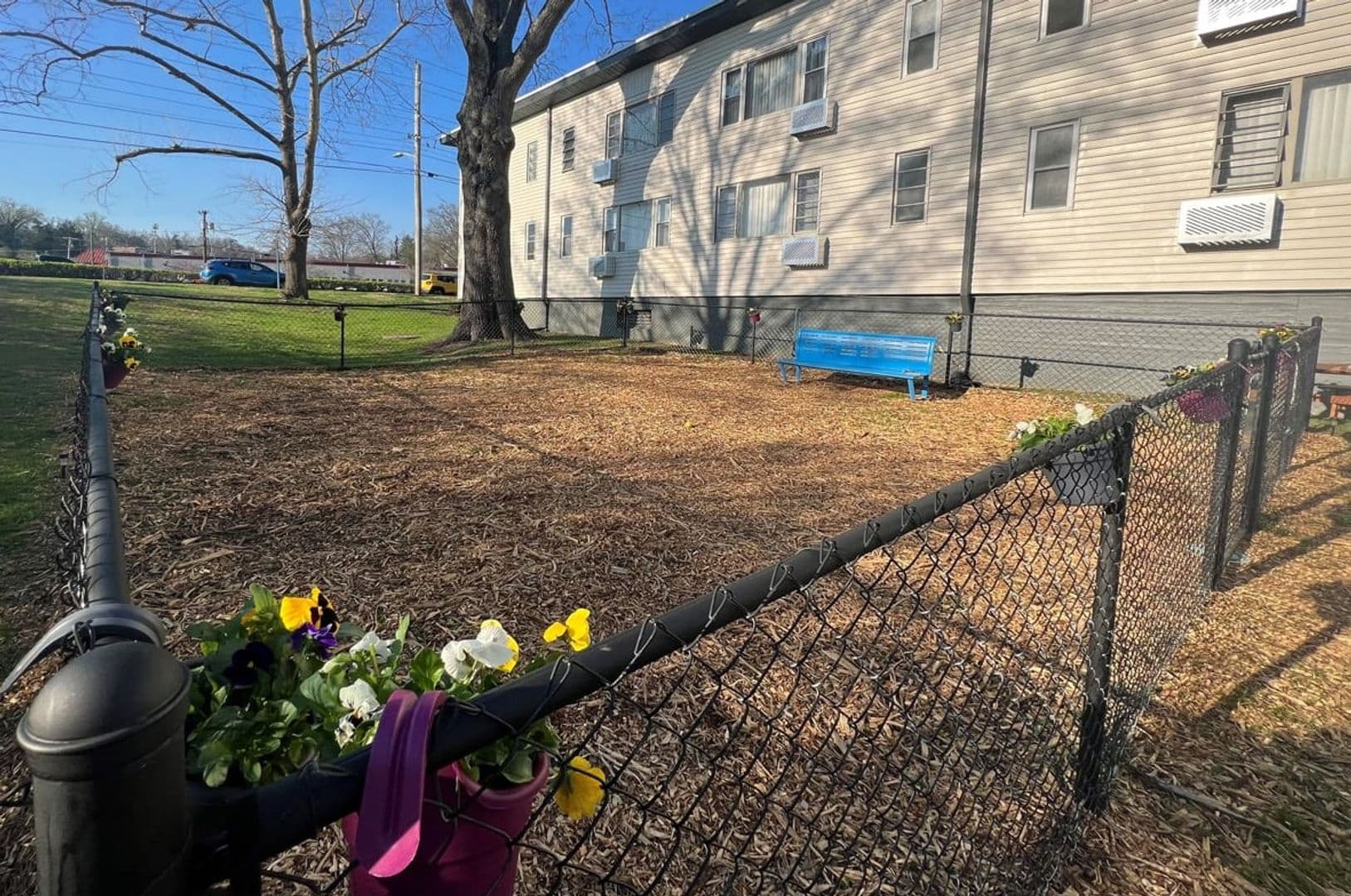 Oak Ridge Apartment: 82 E. Tennessee Ave