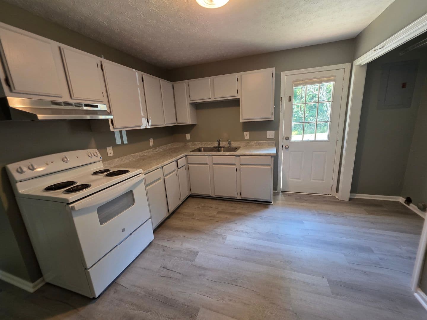 Ashland City Apartment: 111 Oliver Street