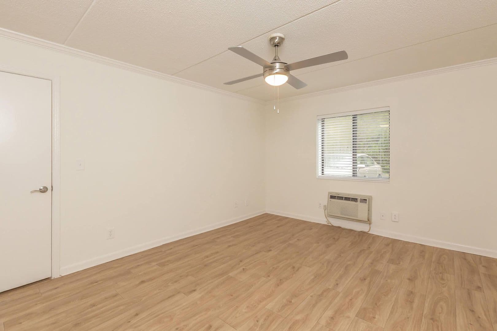Chattanooga Apartment: 2627 Hixson Pike