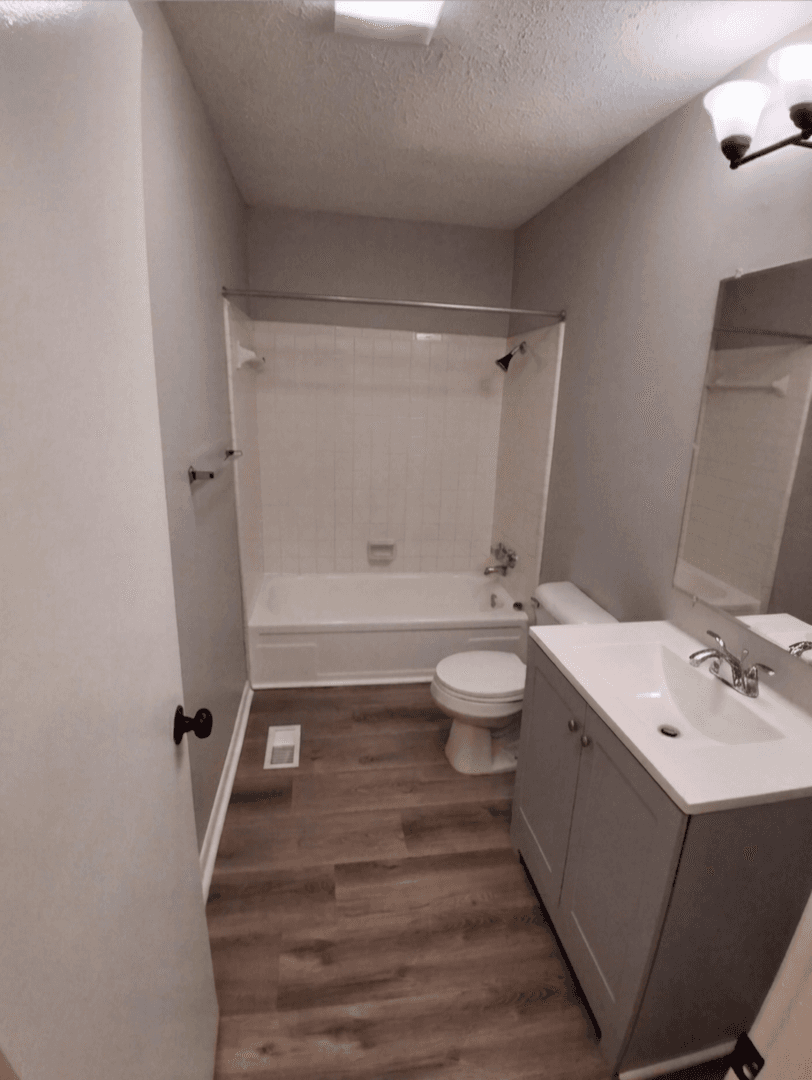 Pulaski Apartment: 1000 Garden Meadows Dr