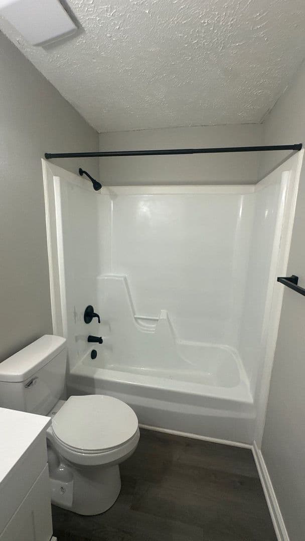 Gallatin House: 104 Walnut Crest Drive
