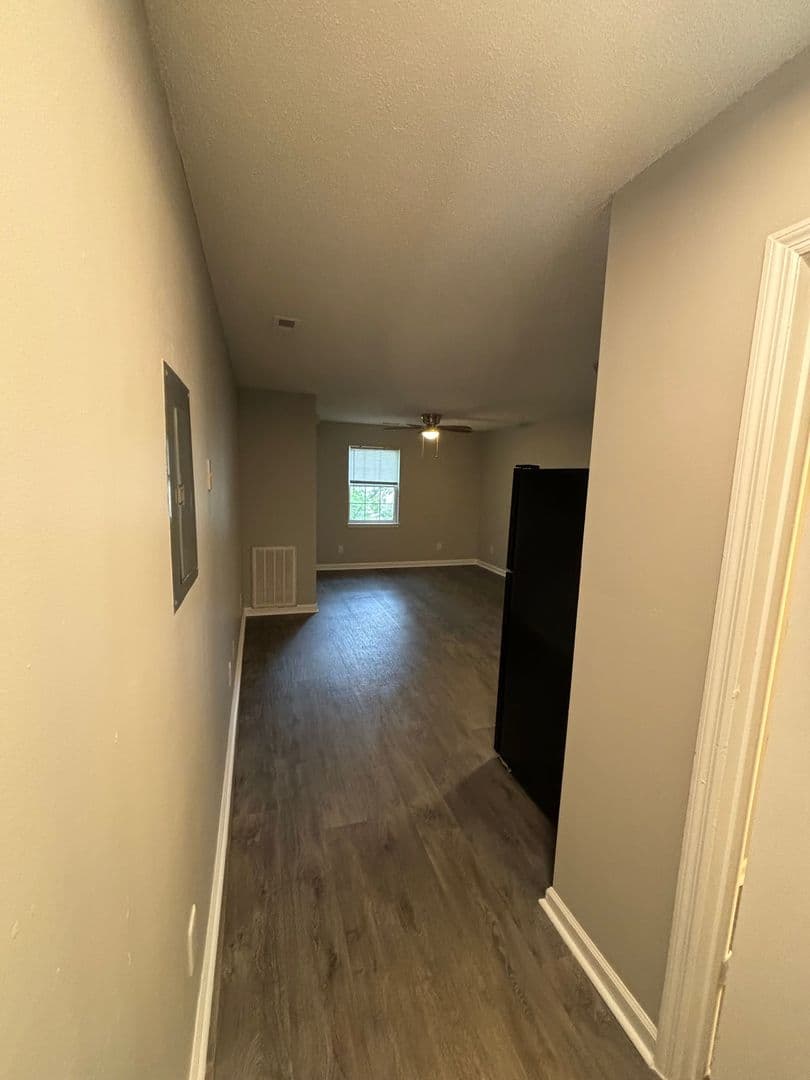 Hixson Apartment: 1802 Hamil Road