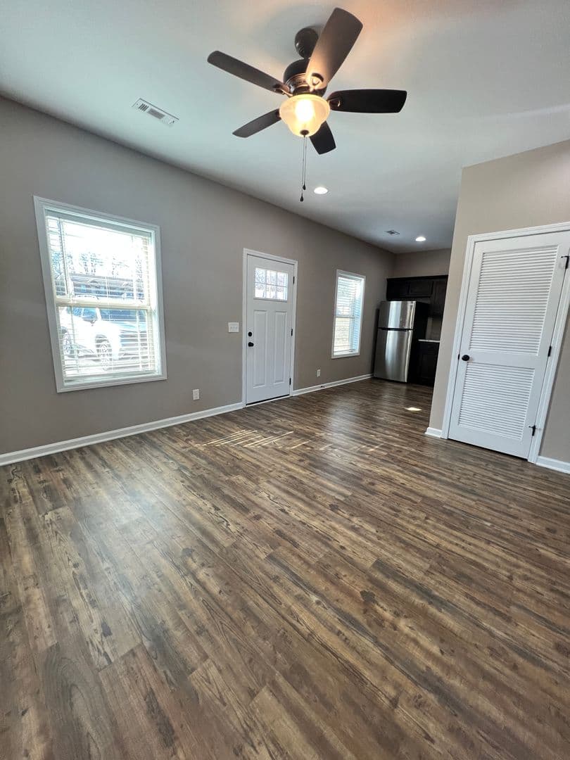 Shelbyville Apartment: 212 Buffalo Valley Drive
