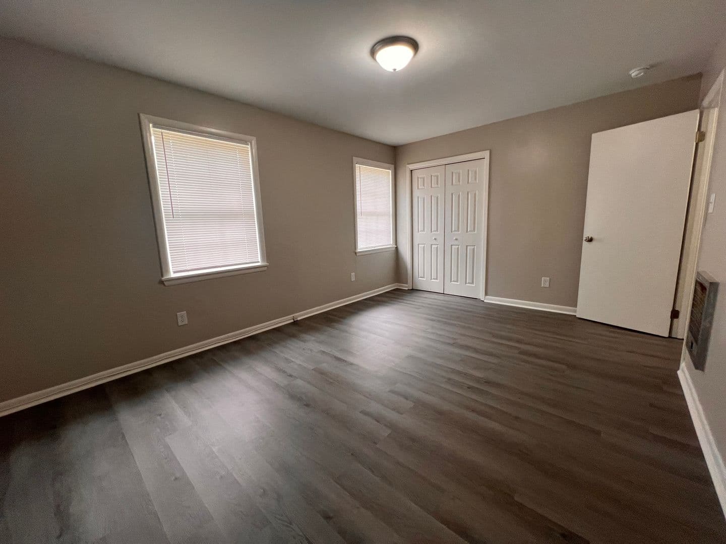 Livingston Apartment: 900 Preston Street - D