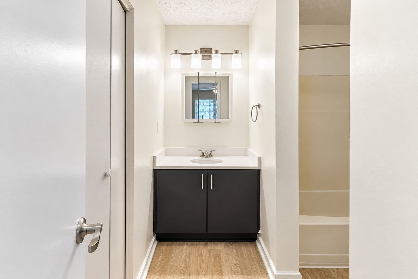 Chattanooga Apartment: 2627 Hixson Pike
