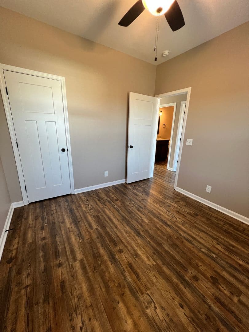 Shelbyville Apartment: 212 Buffalo Valley Drive