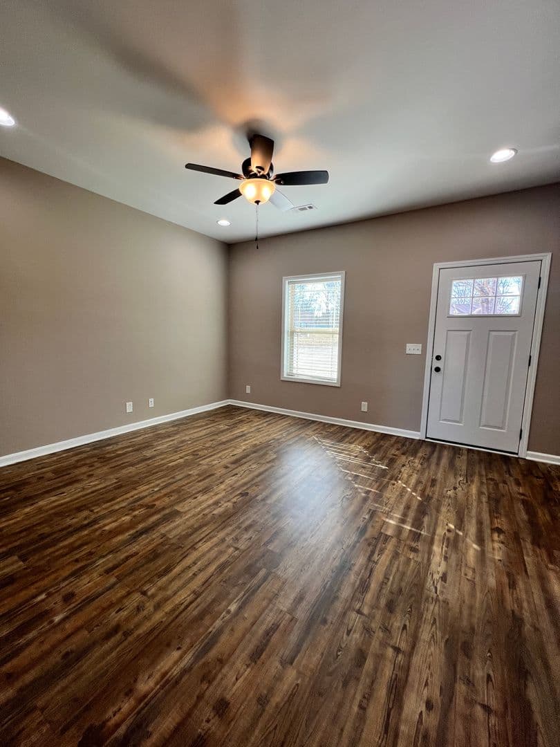 Shelbyville Apartment: 212 Buffalo Valley Drive