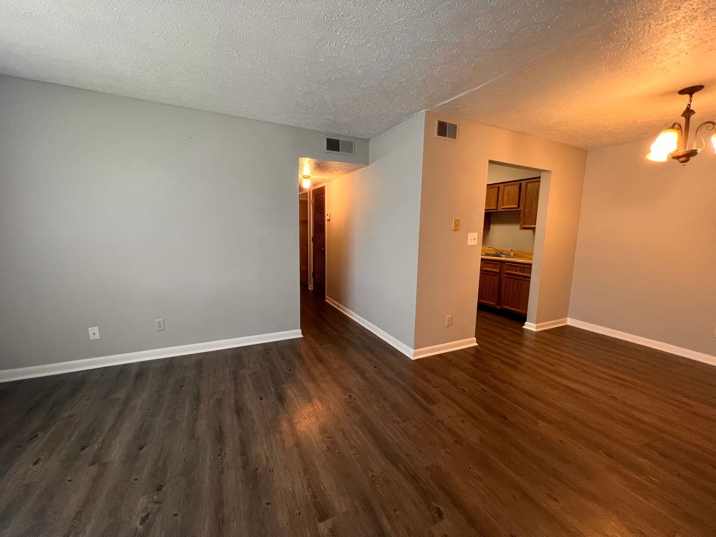 McMinnville Apartment: 314 Oriole Drive