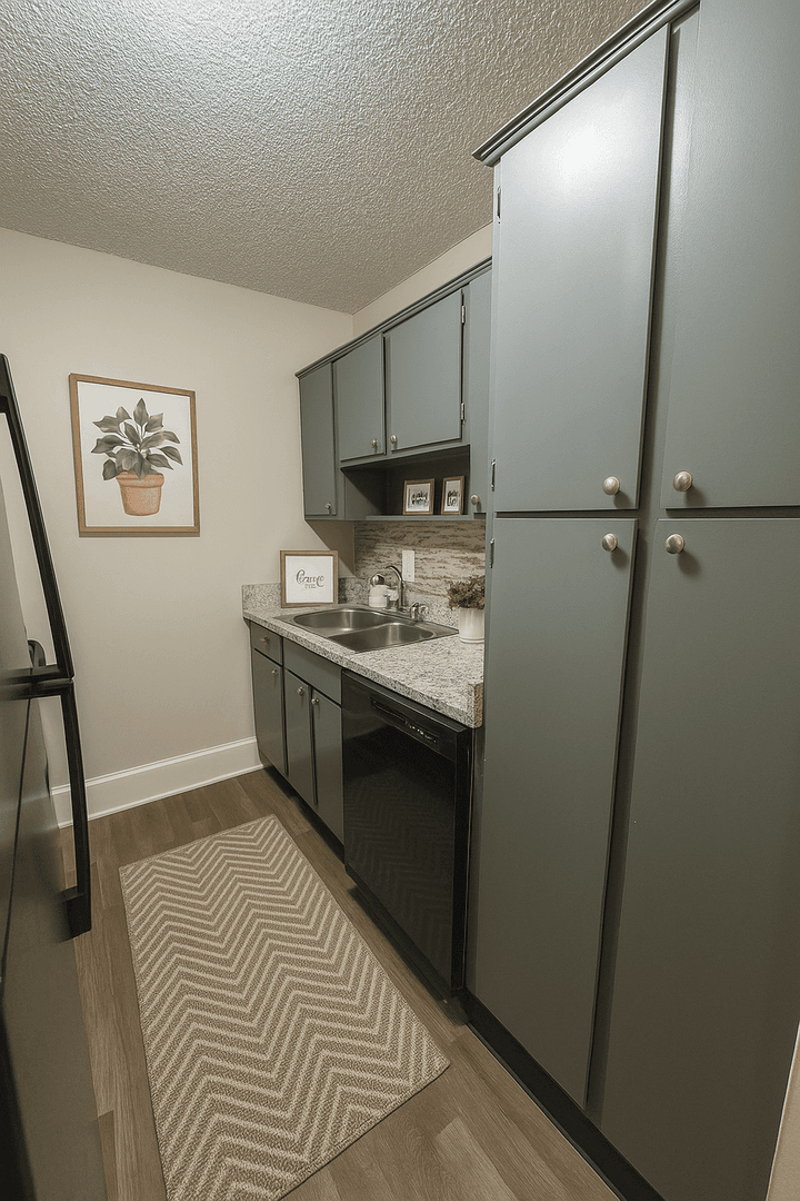 Murfreesboro Apartment: 1315 E. Castle Street