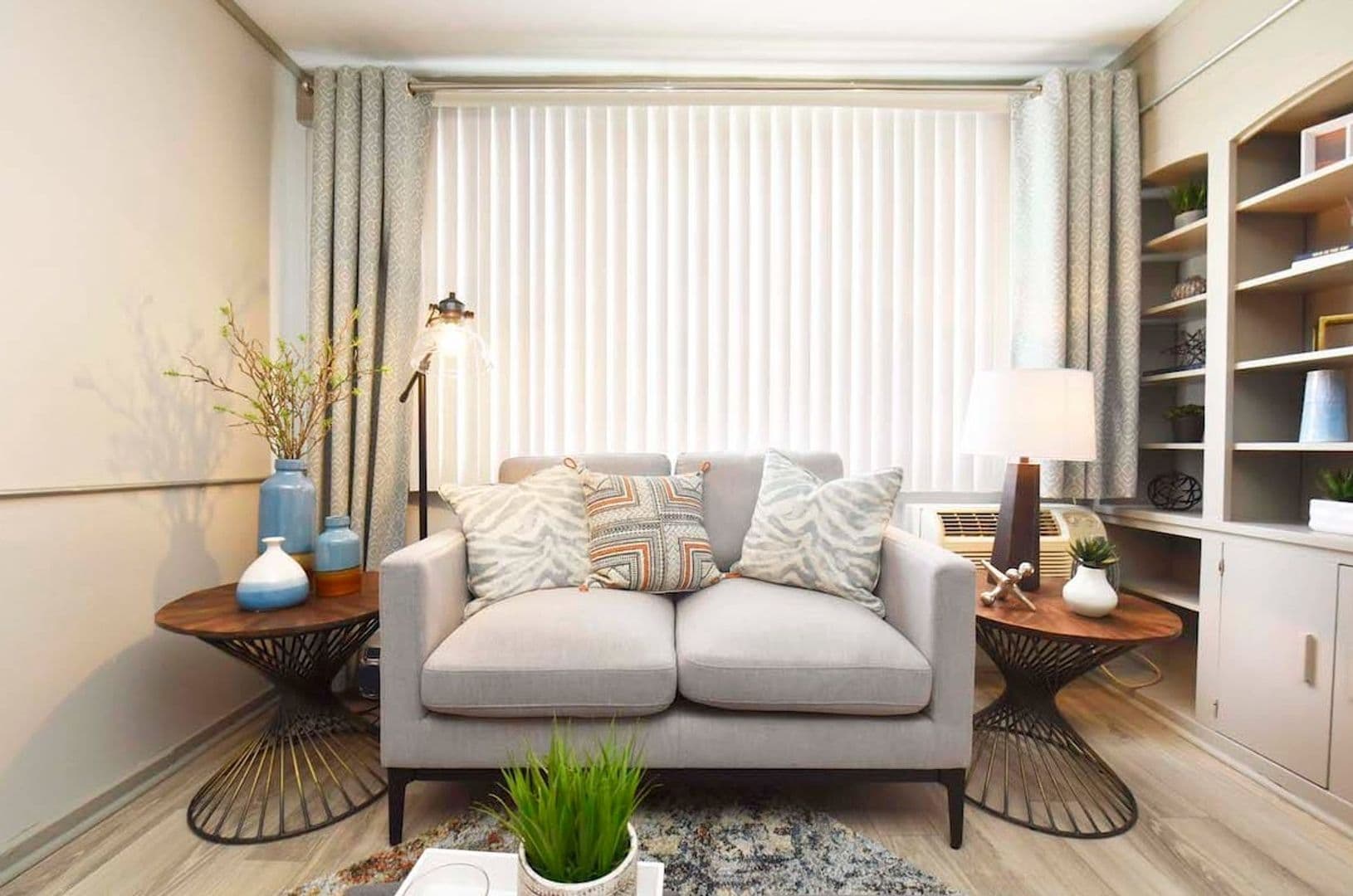 Oak Ridge Apartment: 82 E. Tennessee Ave