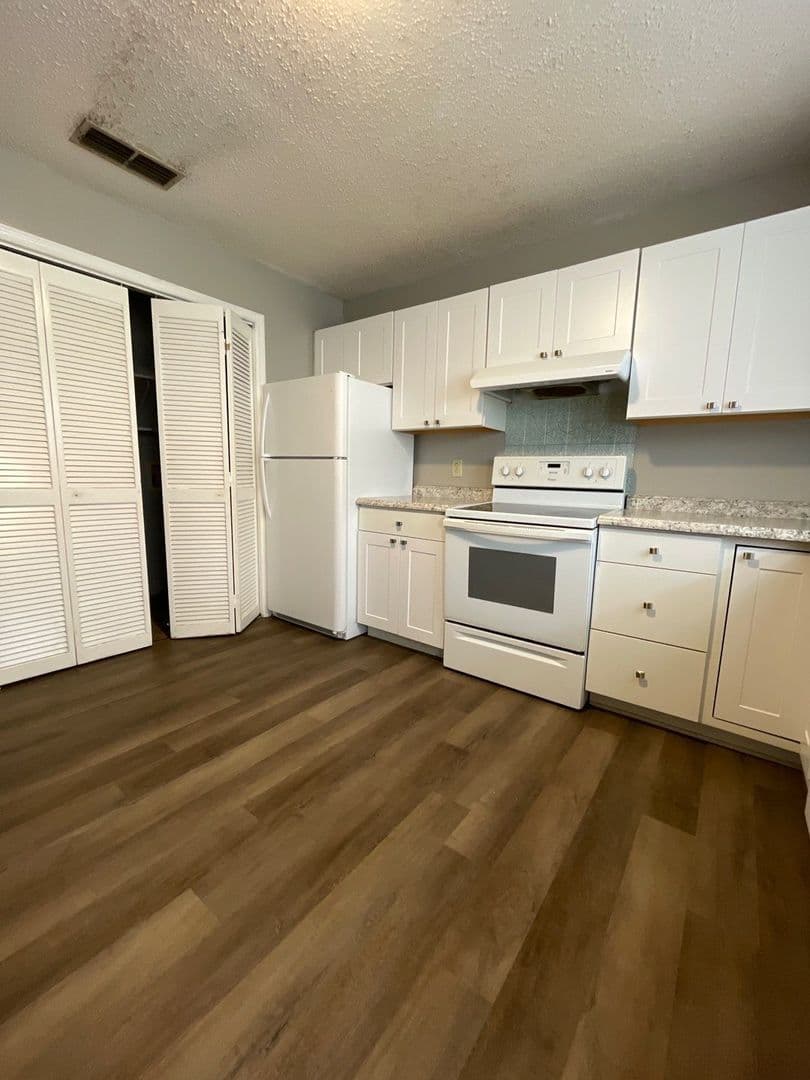 Murfreesboro House: 3638 Barfield Crescent Road