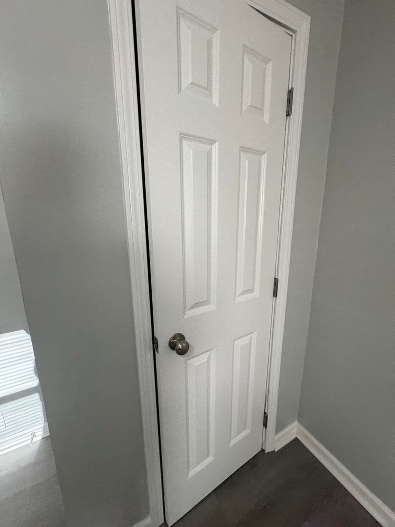 Johnson City Apartment: 712 Lamont St.
