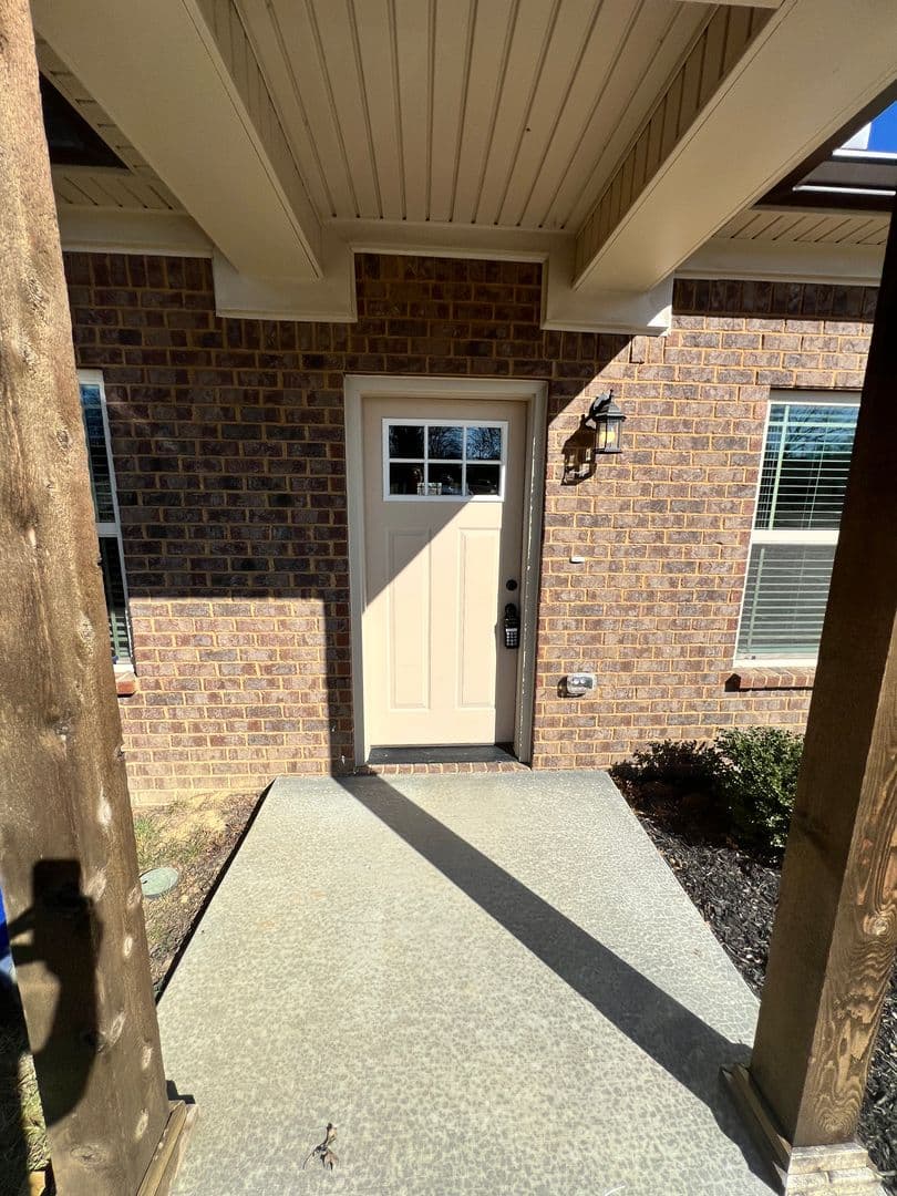 Shelbyville Apartment: 212 Buffalo Valley Drive