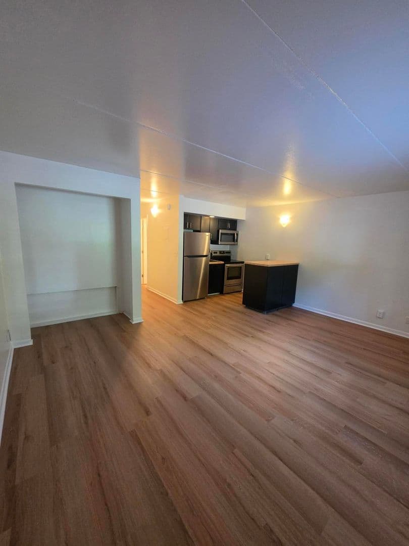 Chattanooga Apartment: 2627 Hixson Pike
