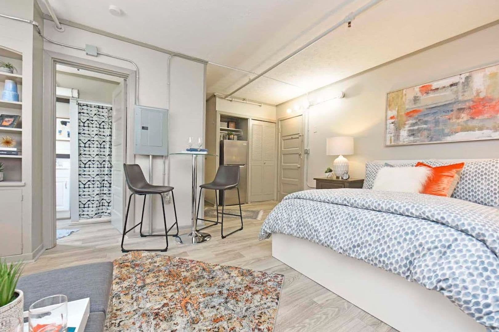 Oak Ridge Apartment: 82 E. Tennessee Ave