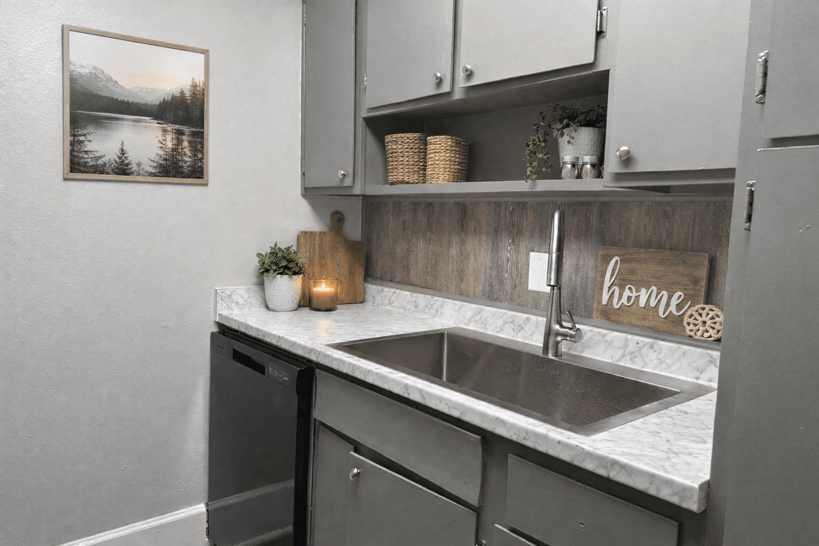 Murfreesboro Apartment: 1315 E. Castle Street